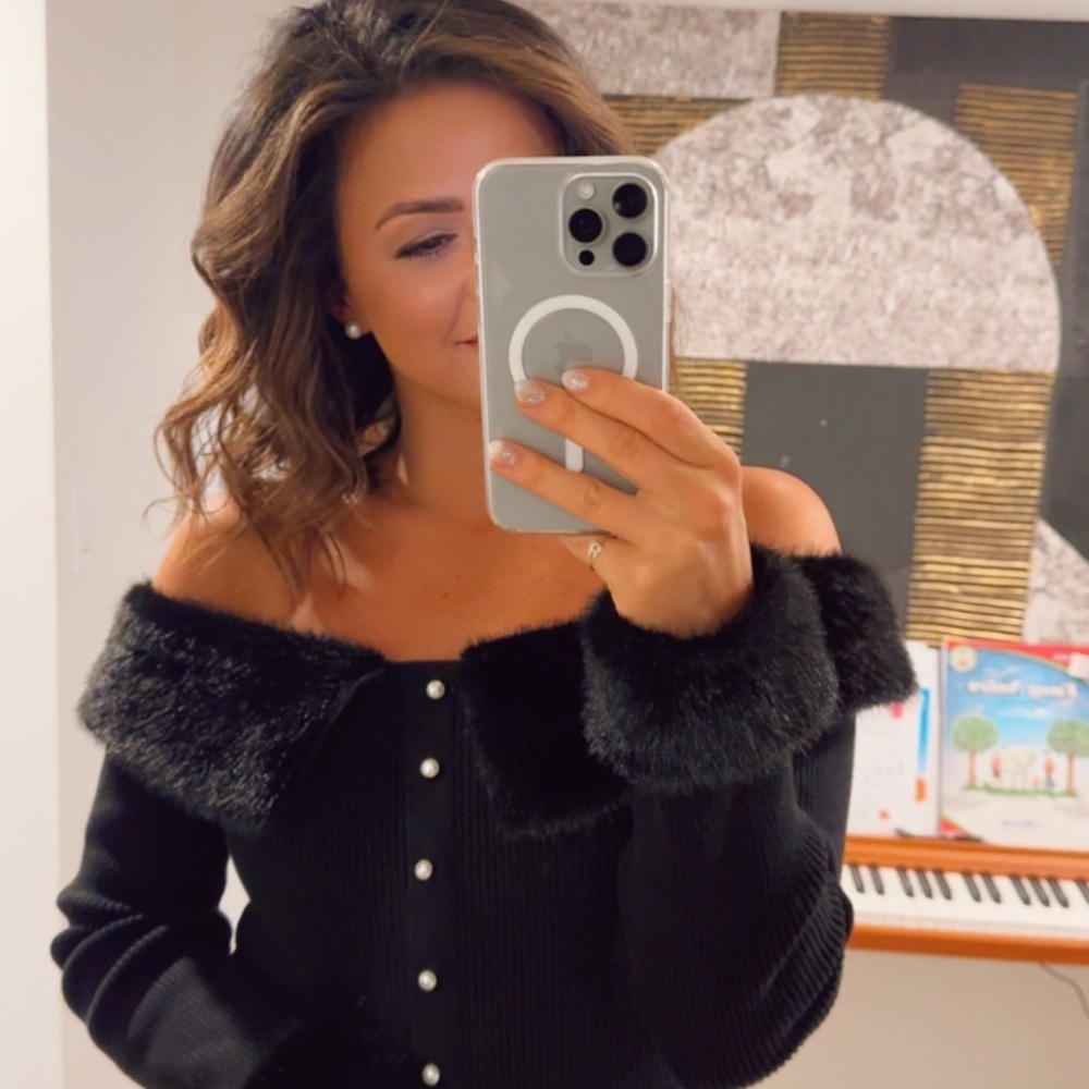 ASTR Tabitha Black Off-Shoulder Sweater with Faux Fur Trim - Picture 3 of 7